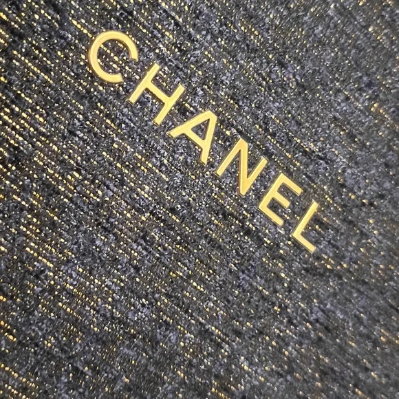💋Chanel Zip Case Navy Gold * NEW - Picture 4 of 4
